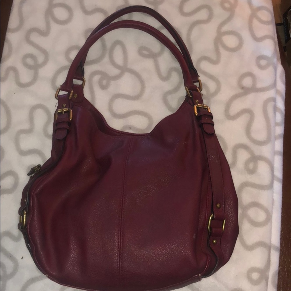 Multi compartment maroon purse